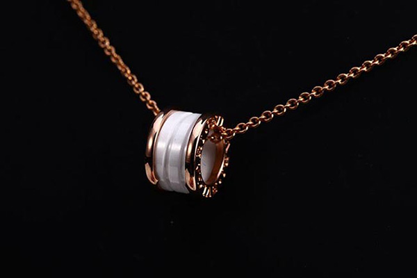 Ϊʲô������Ʒ������������ĸ��V�������ǡ�U���������̱�ת��������