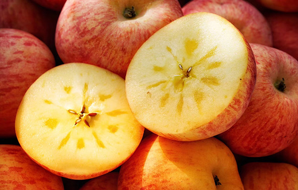 泉州某水果商行擅用“阿克苏”字样作苹果宣传，被诉侵权！石狮商标注销